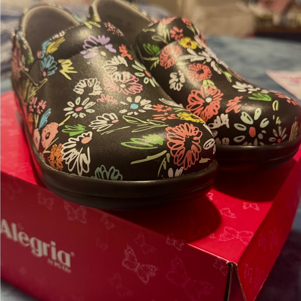 Alegria Women's Black Floral Mules